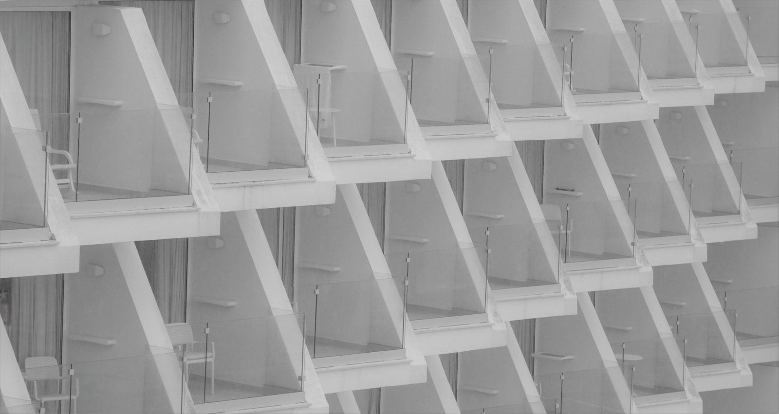 Hotelowa kwarantanna obowiązkowa dla większości