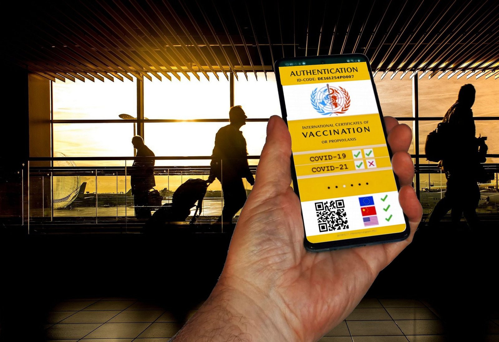 Obawy przed fałszowaniem certyfikatów szczepień