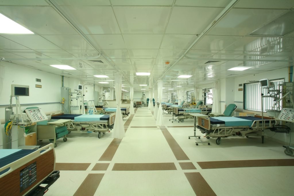 szpital w środku