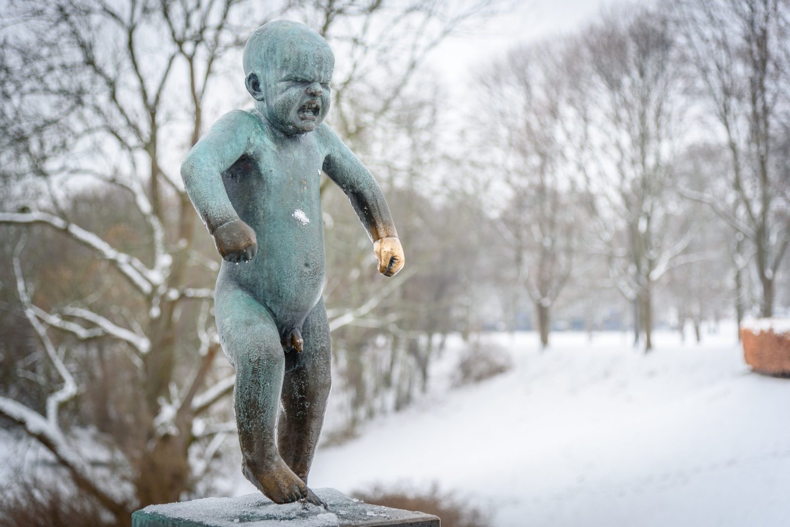 Koronawirus nie ustępuje. Rząd norweski wprowadza nowe środki krajowe