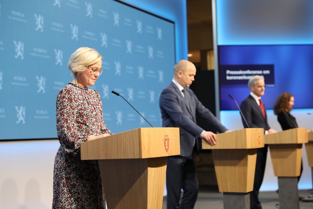 konferencja prasowa premiera Norwegii