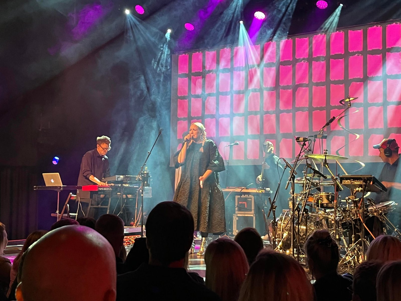 Drammen: Hey, Nosowska!