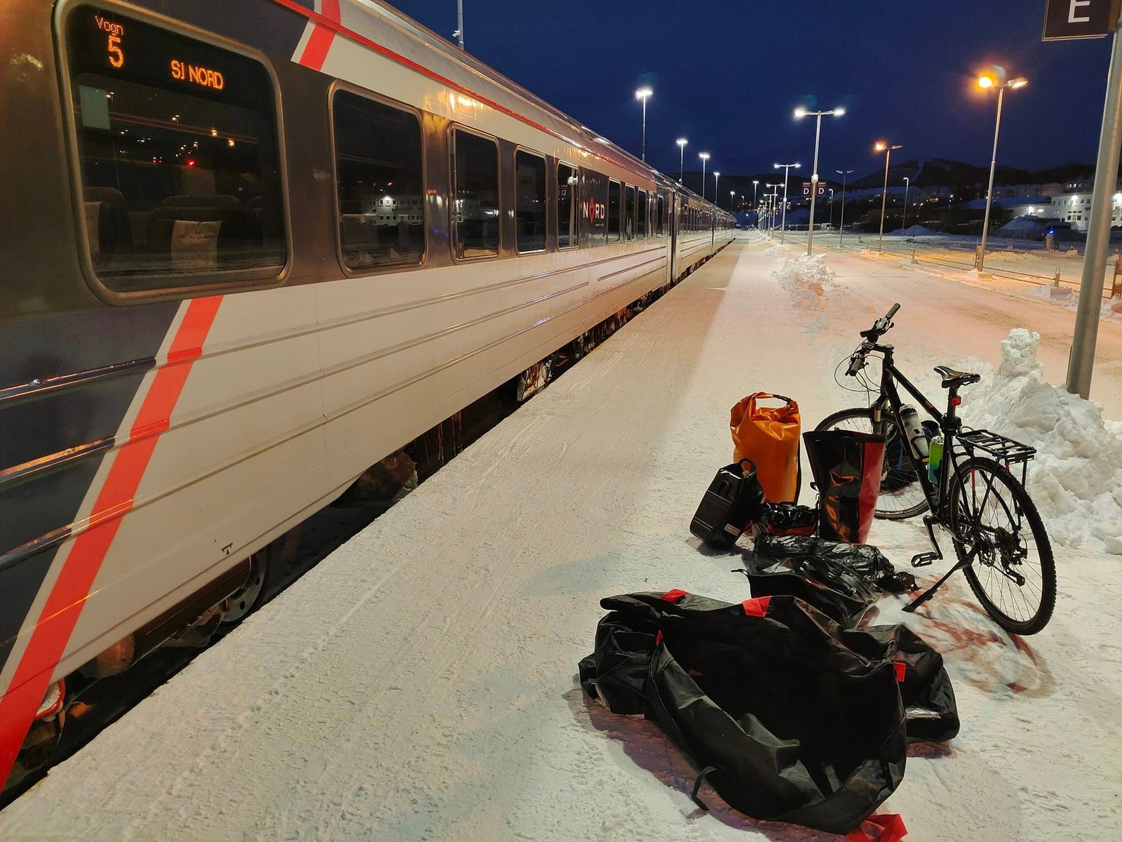 Pierwsza kontuzja. W drodze na upragnione Lofoty