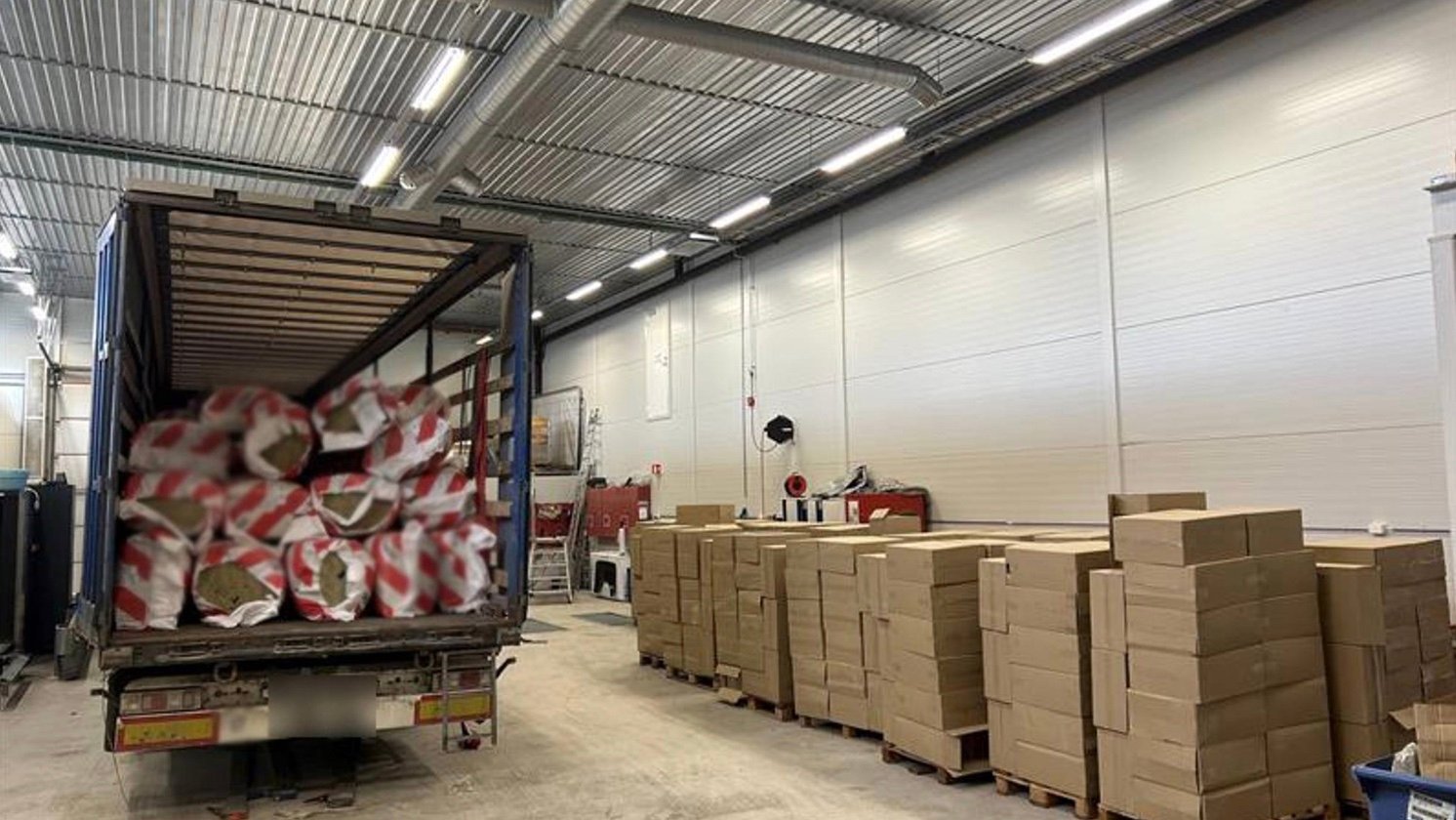 Jedna z największych konfiskat papierosów pochodzących z przemytu