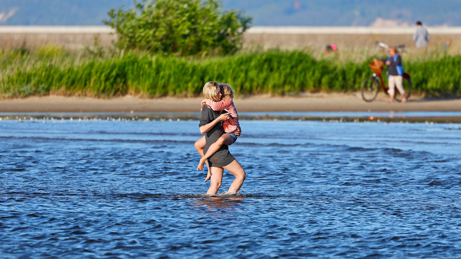 FHI ostrzega: Pasożyty na kąpieliskach