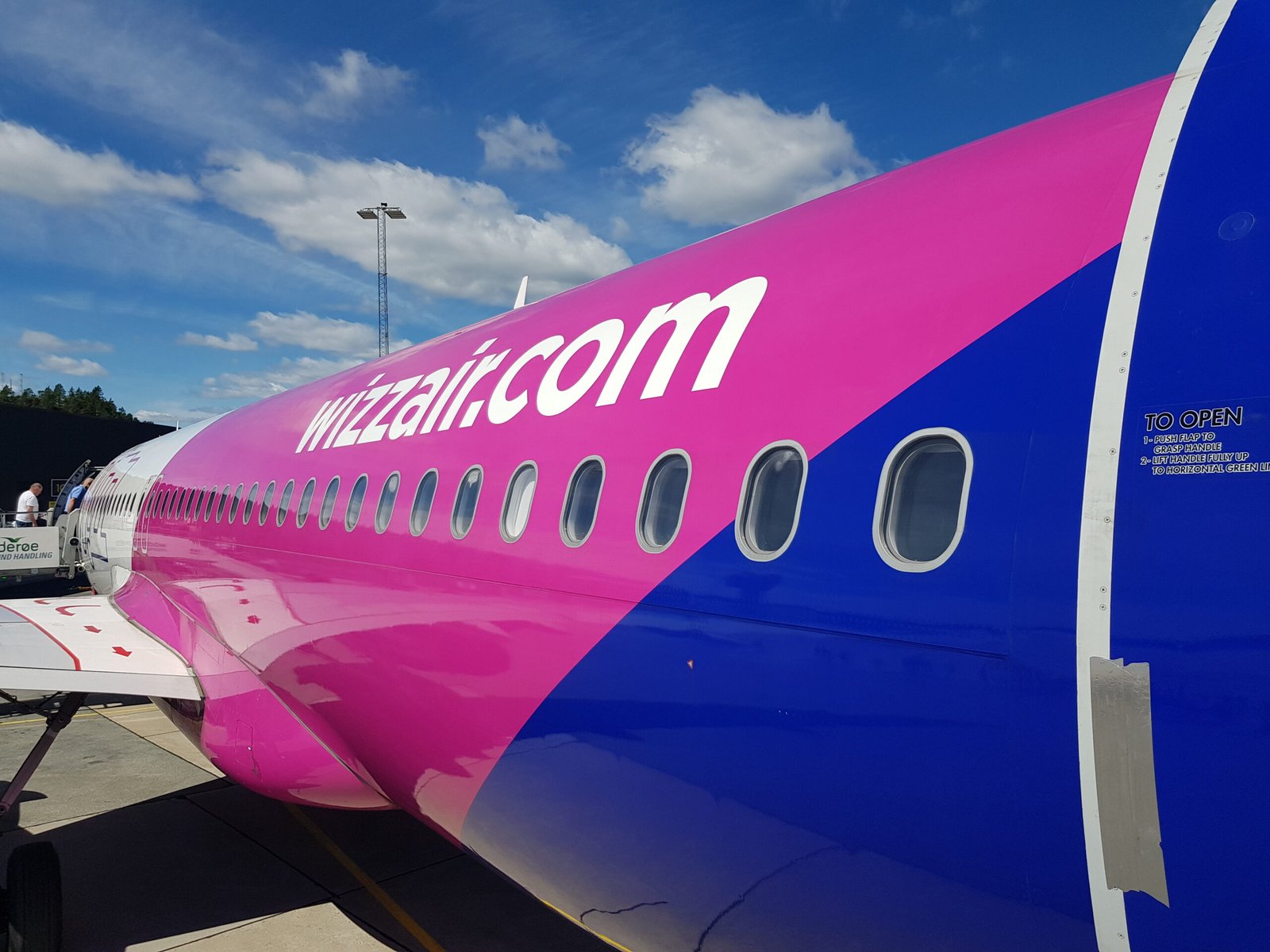 Sandefjord: Pasażerowie wyprowadzeni z samolotu