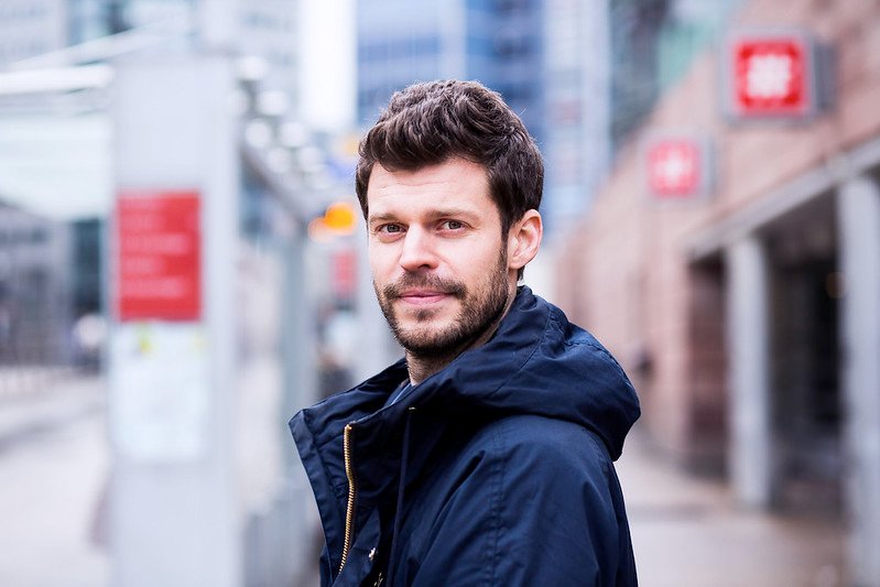 Były przywódca Rødt, Bjørnar Moxnes, aresztowany za kradzieże w sklepach spożywczych