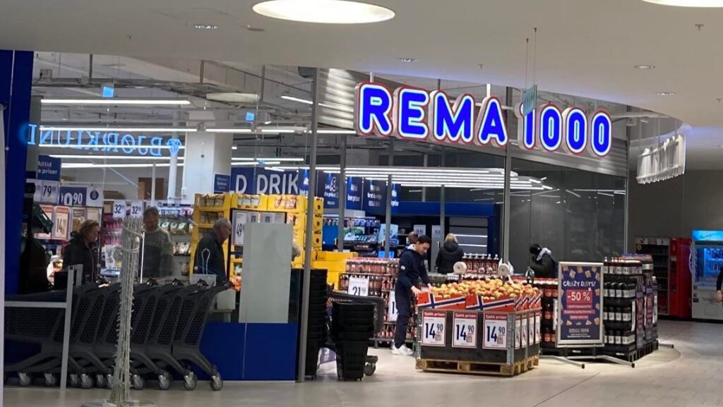 Plaga kradzieży w sklepach spożywczych – REMA 1000 wprowadza zmiany