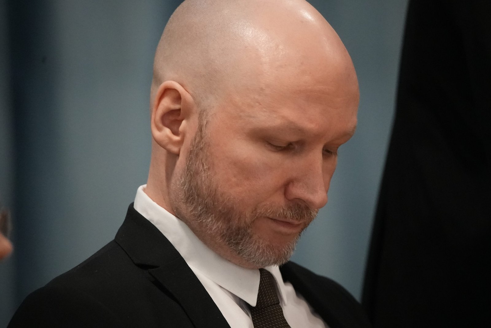 Андерс Брейвік плаче перед судом