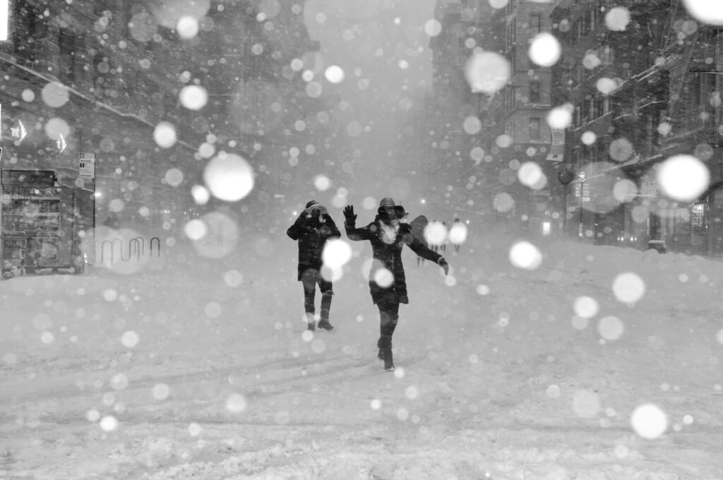 Bærum, Oslo na piechotę. Chaos komunikacyjny we wschodniej Norwegii z powodu obfitych opadów śniegu