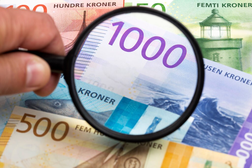 Aż 70 procent płacących podatki w Norwegii ma szansę na zwrot Norweskie banknoty.
