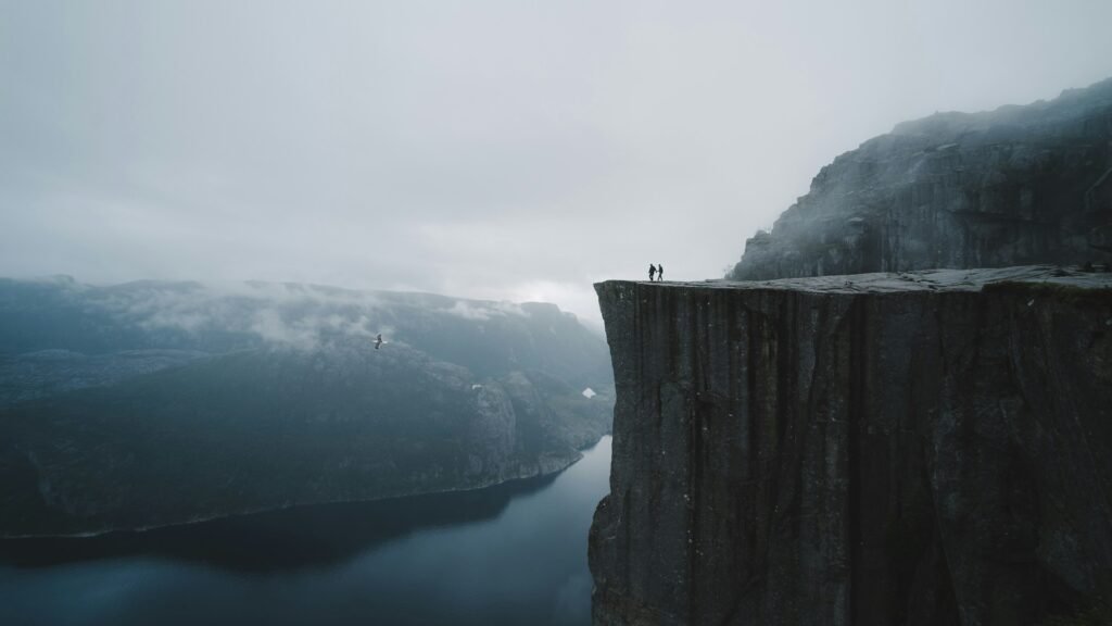 Wypadek na Preikestolen. Szlak zamknięty po tragicznym upadku