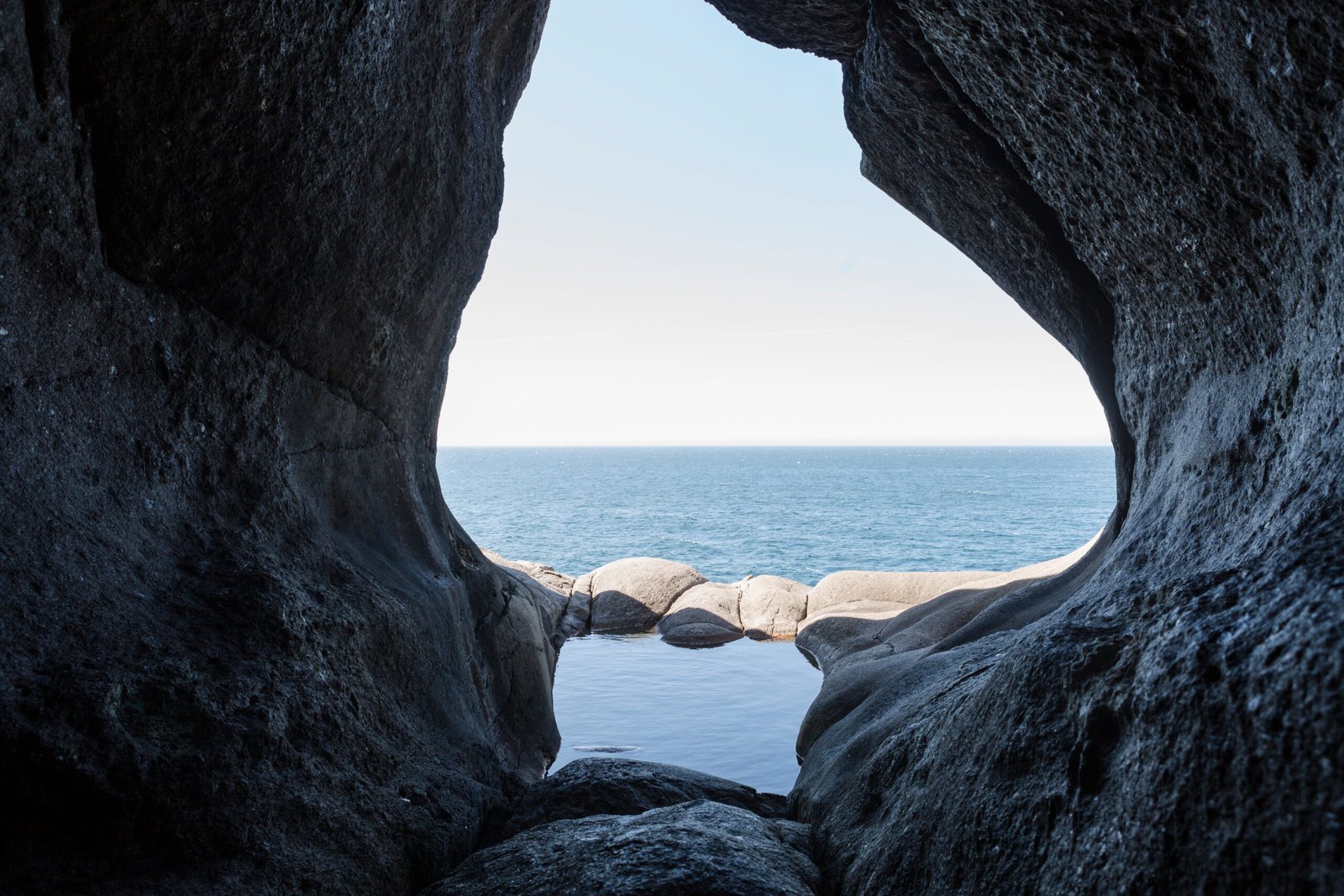 Brufjellhålene. Popularny cel turystów do zamknięcia?