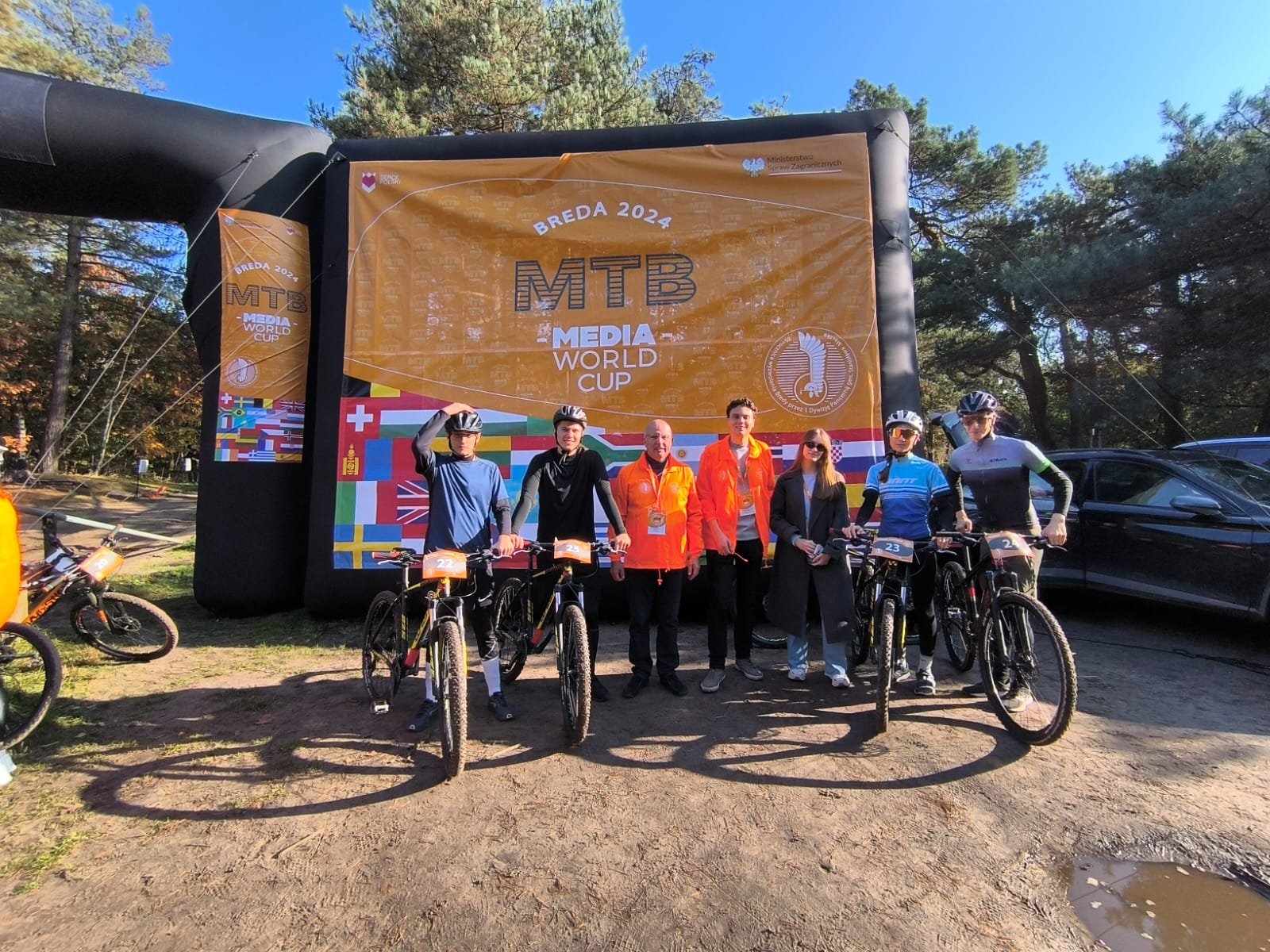 Wystartowali w rajdzie, oddali hołd polskim żołnierzom