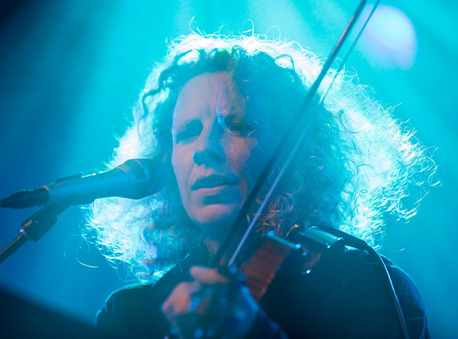 Tuva Syvertsen: Łączy norweski folk z nowoczesnym brzmieniem