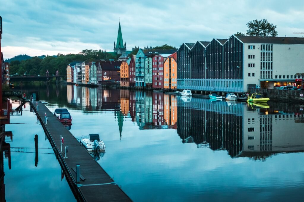 Od miecza do stoczni: niezwykła historia Trondheim Trondheim