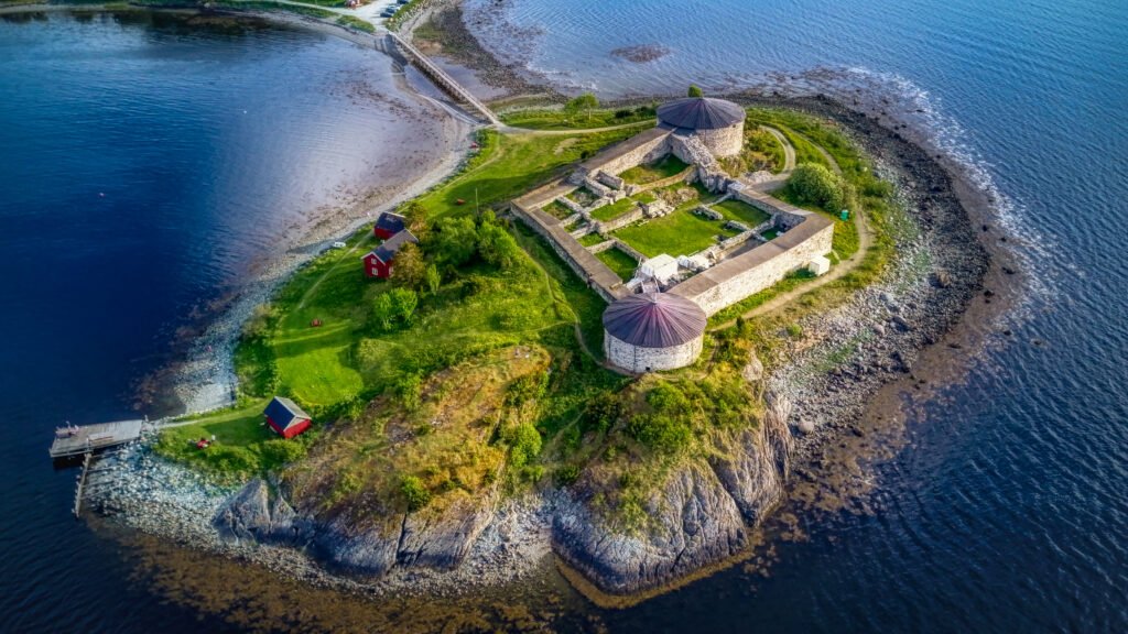 Steinvikholm. Zamek – forteca w Norwegii Steinvikholm