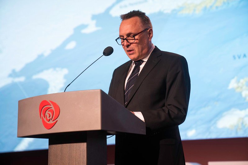 Minister obrony Tore O. Sandvik (Ap)