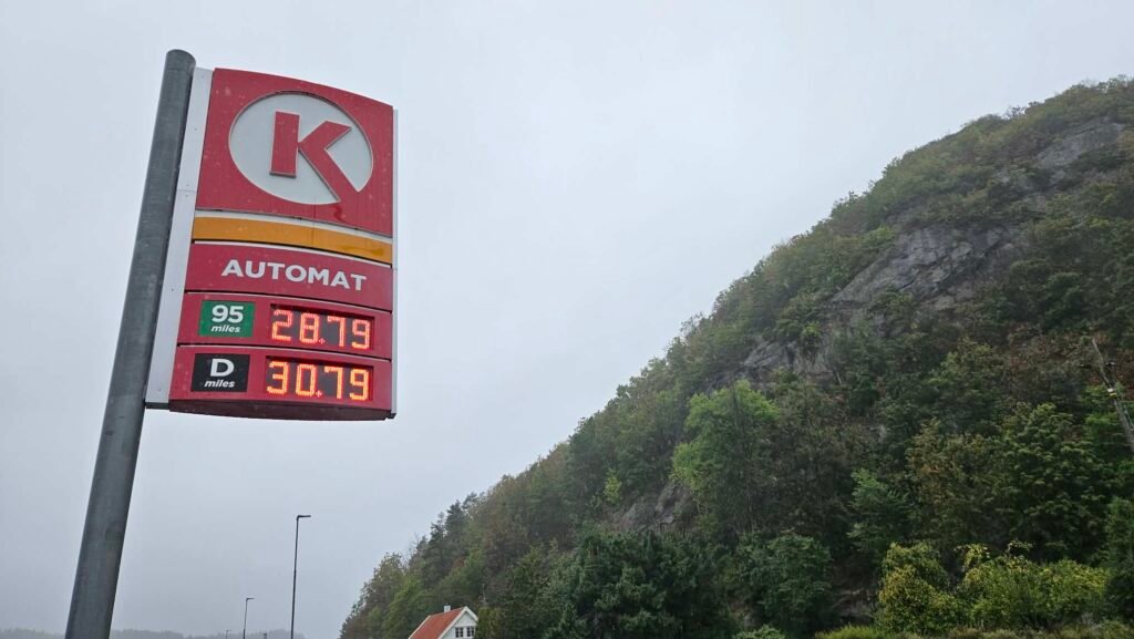Prawie 80 burmistrzów domaga się działań w sprawie wysokich cen diesla ceny diesla w Norwegii