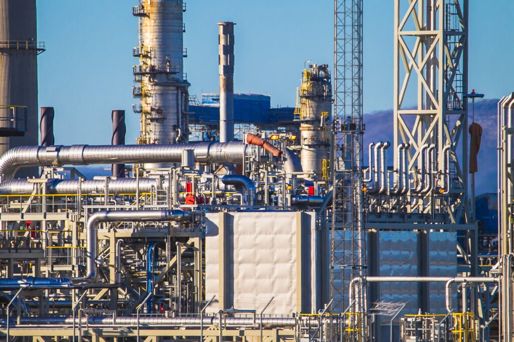 Økokrim żąda od Equinor 720 mln koron. Koncern przyznaje się do winy w jednym punkcie Mongstad rafineria