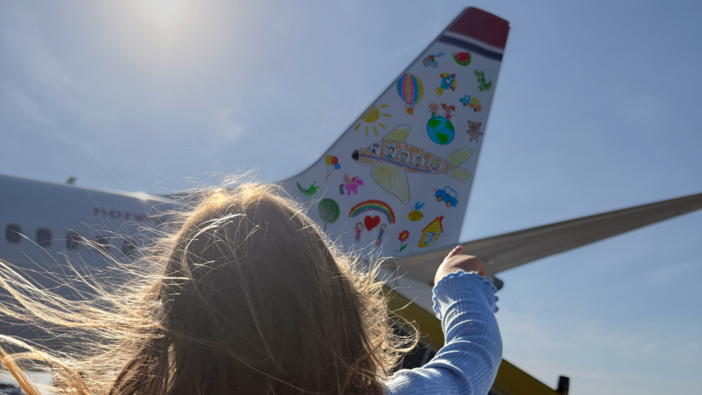 Rysunek Twojego dziecka może znaleźć się na samolocie Norwegian. Każda praca to także pomoc dla UNICEF