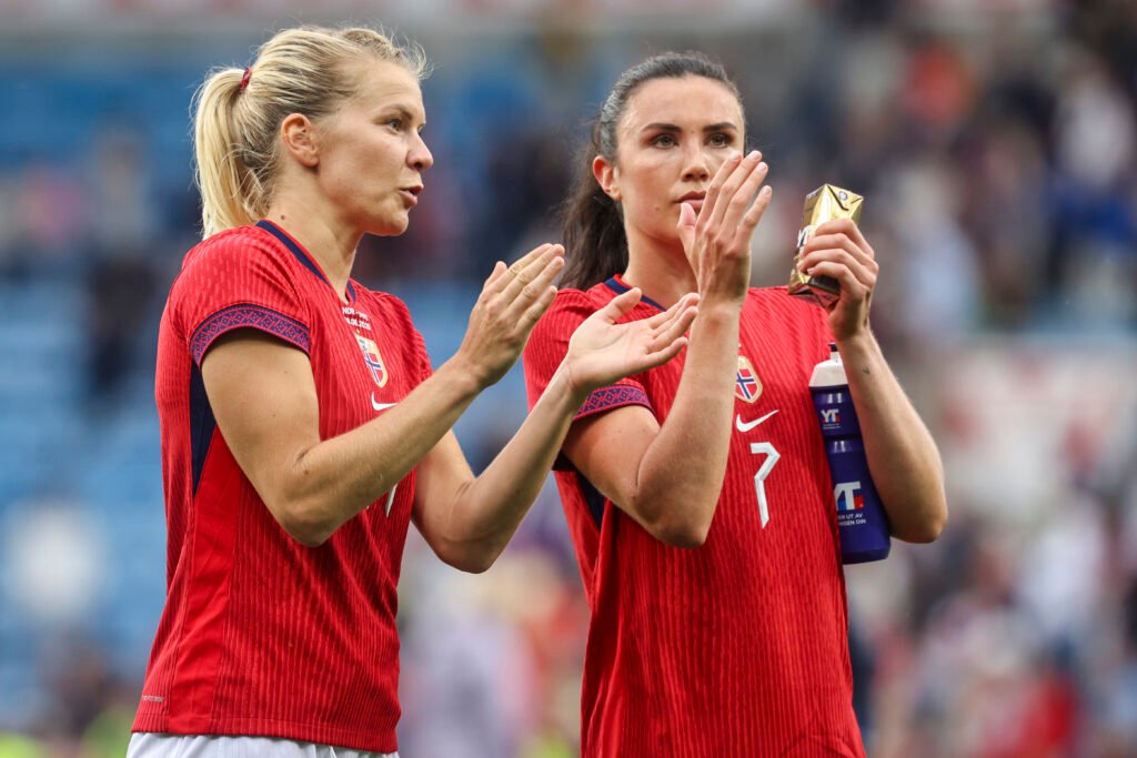 Piłka nożna kobiet. Ullevaal zapełnia się przed kluczowym meczem Norweżek piłka nożna kobiet
