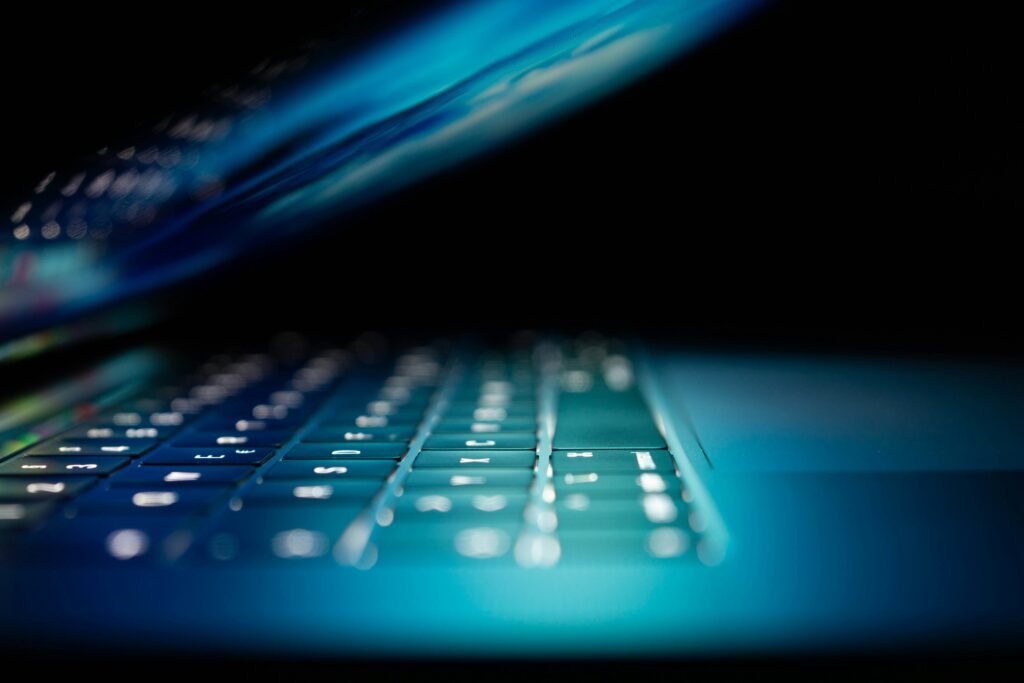 Norweski Urząd Bezpieczeństwa Narodowego podnosi poziom zagrożenia cybernetycznego do drugiego najwyższego stopnia poziom zabezpiecze cyfrowych